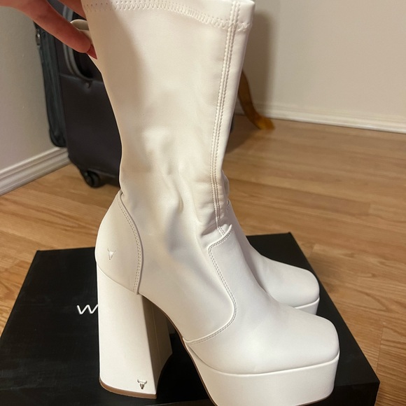 Boots - Picture 6 of 6